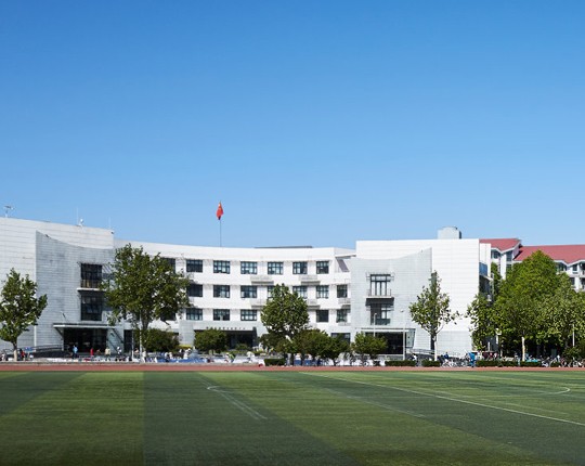 �����й�ó�߼�����ѧУ����������Ŀ